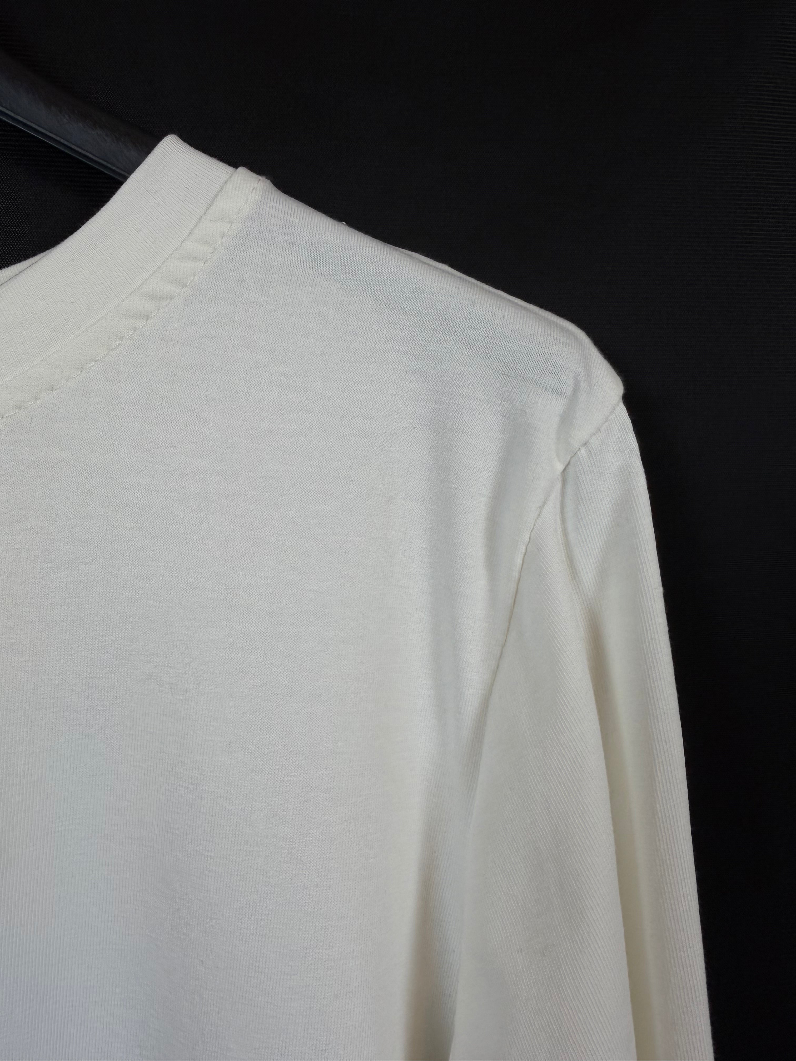 T-shirt manica lunga taglio diagonale