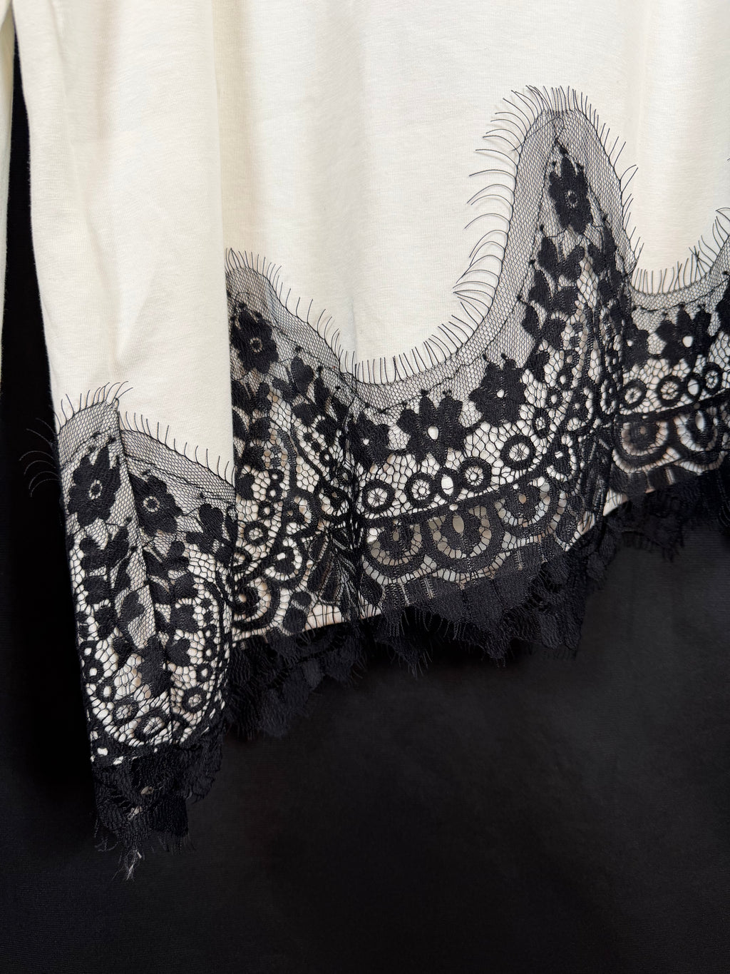 T-shirt manica lunga taglio diagonale