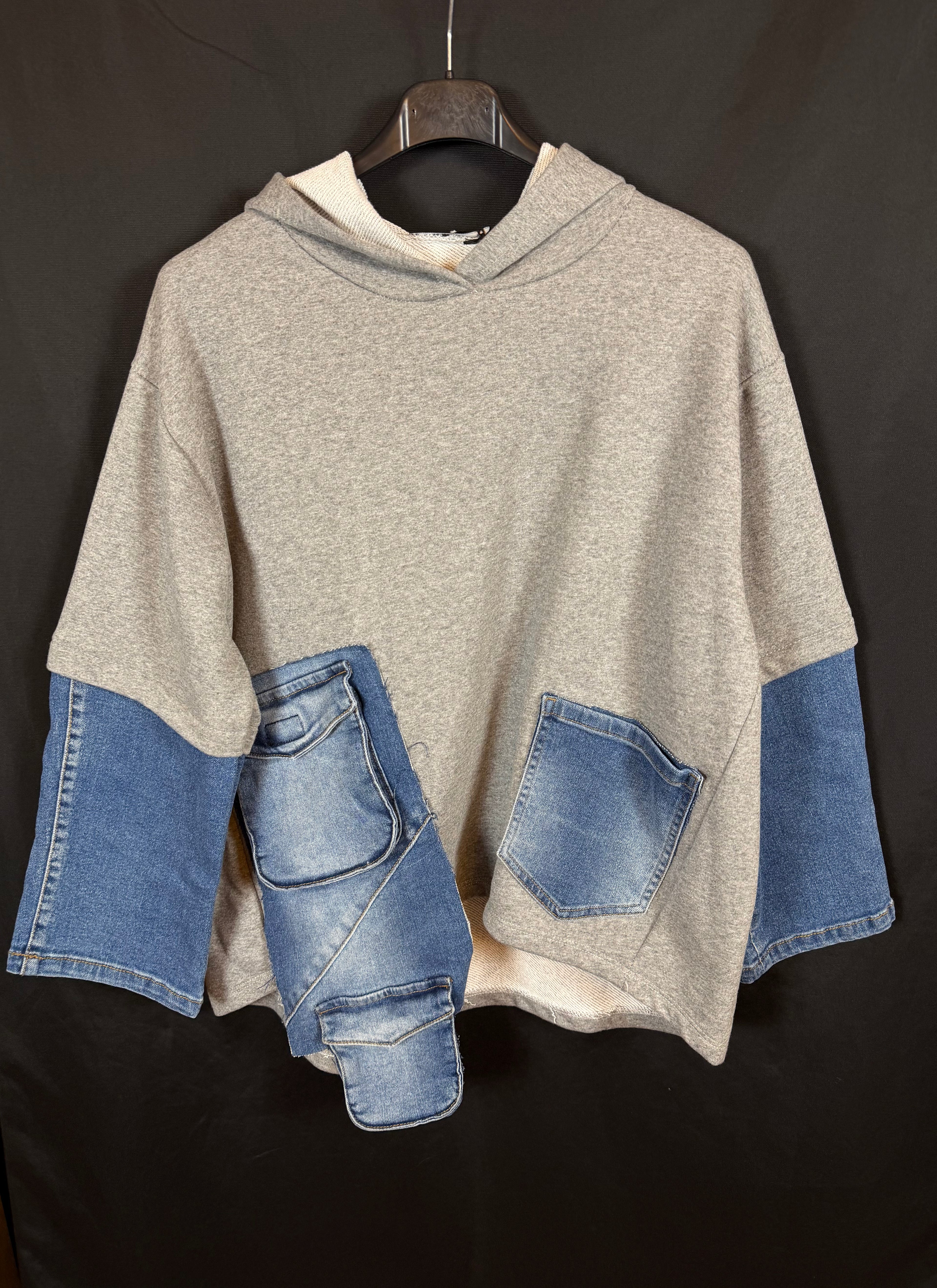 Coordinato felpa e denim