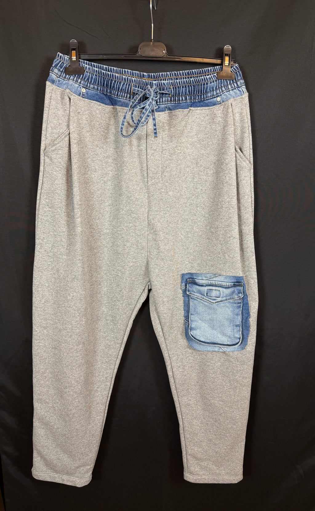 Coordinato felpa e denim