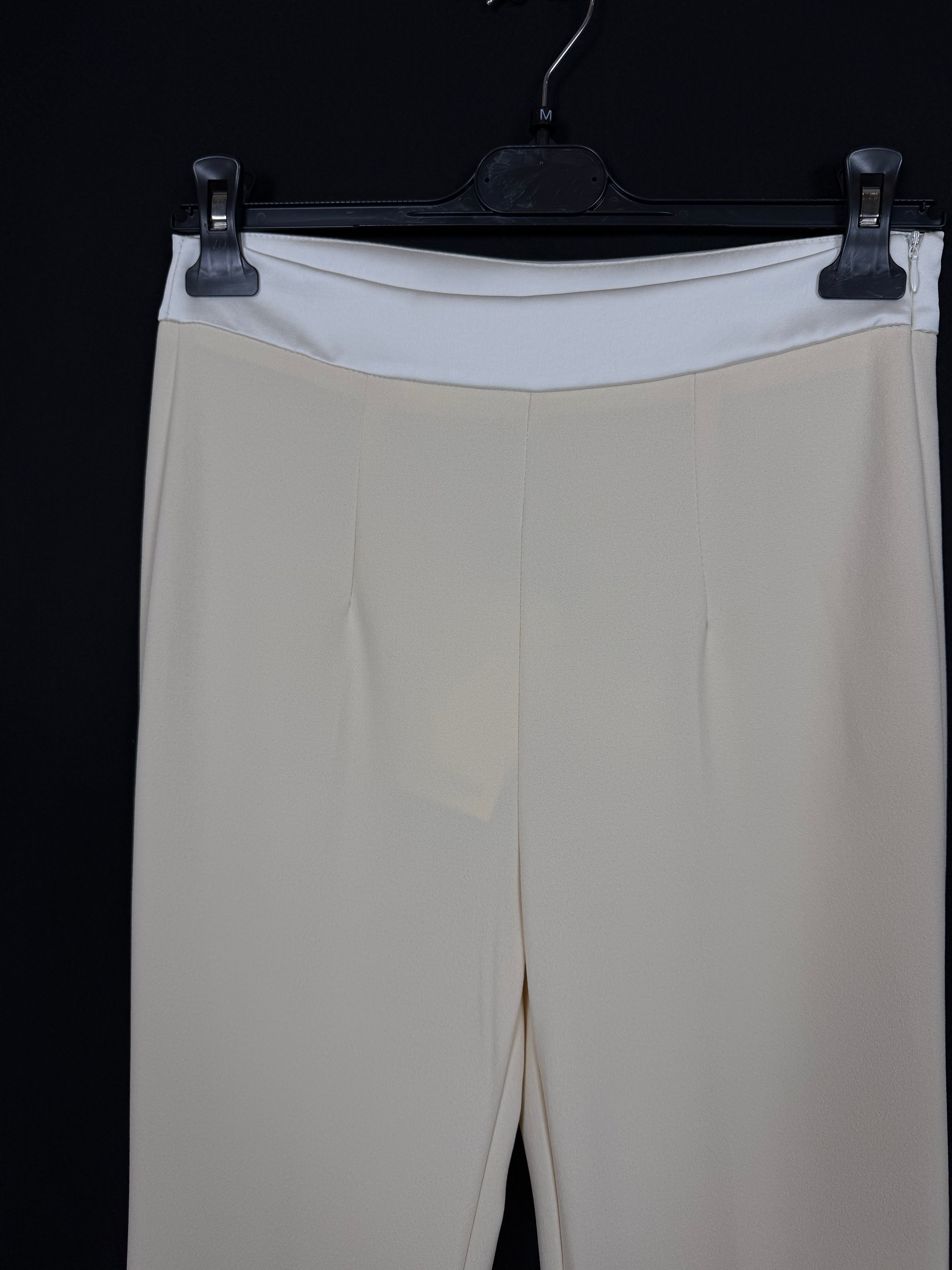 Pantaloni tailleur