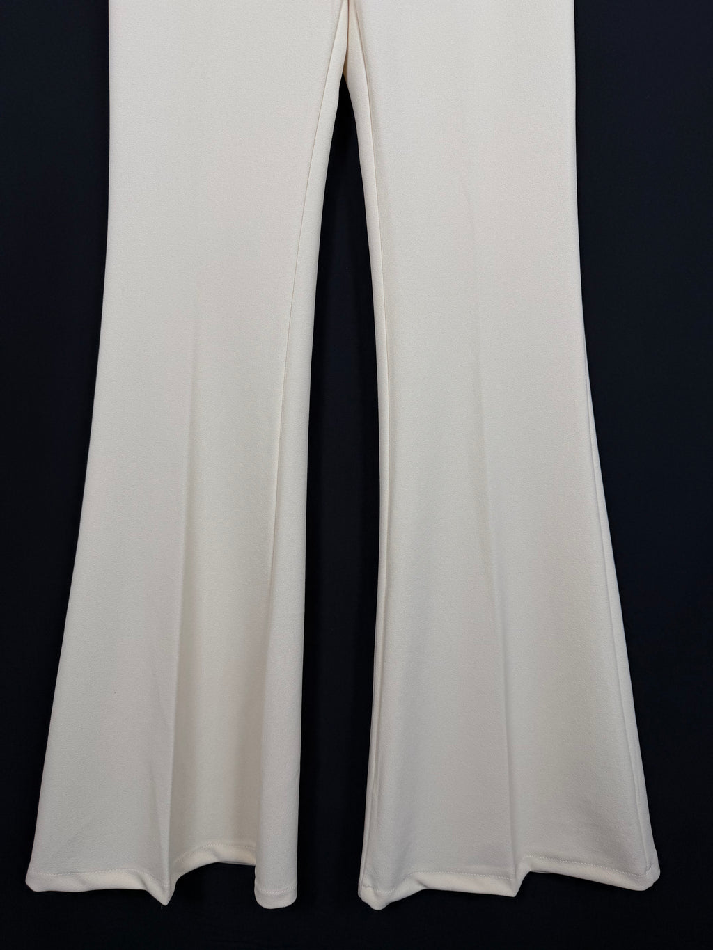 Pantaloni tailleur