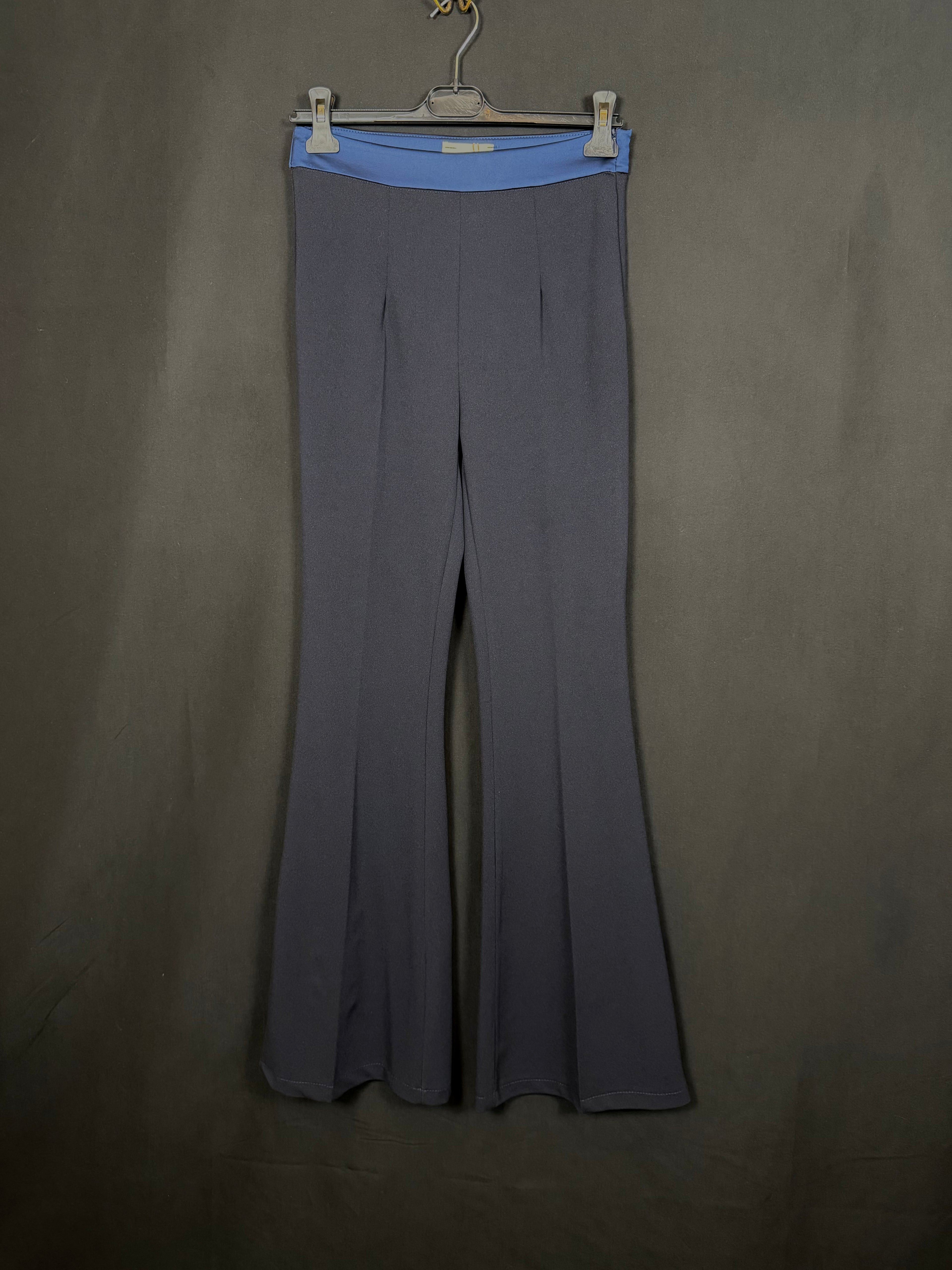 Pantaloni tailleur