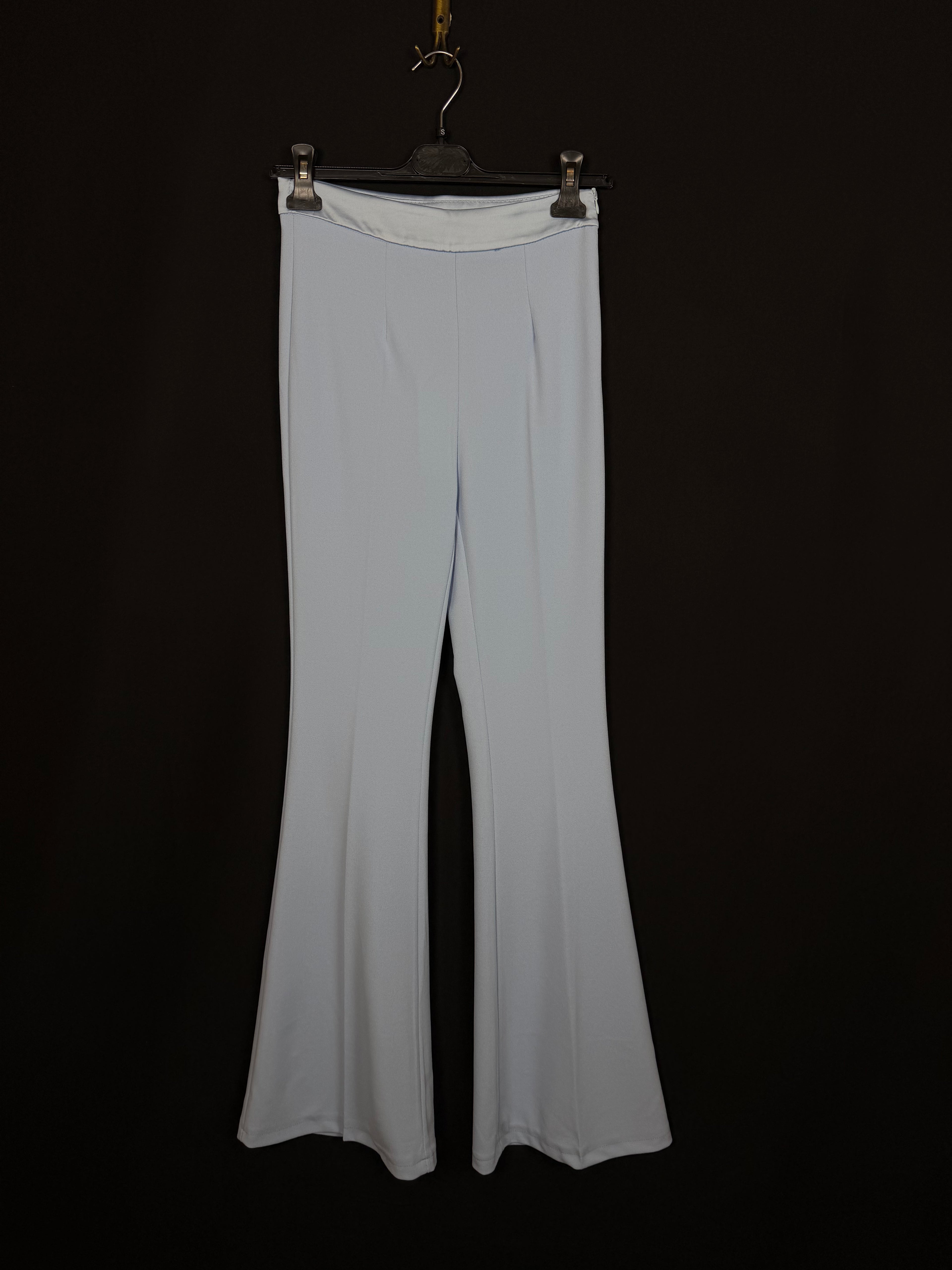 Pantaloni tailleur