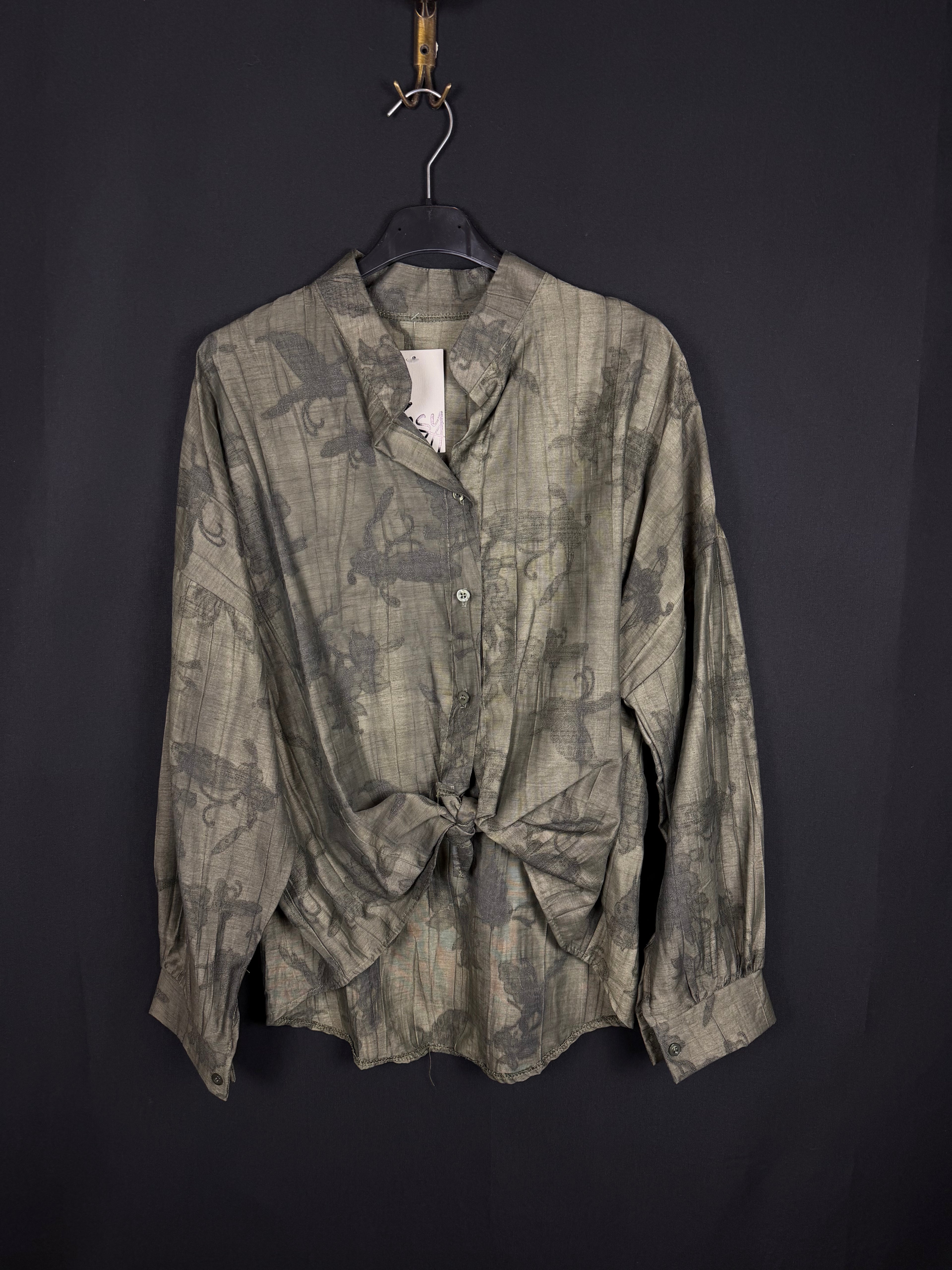 Camicia tono su tono
