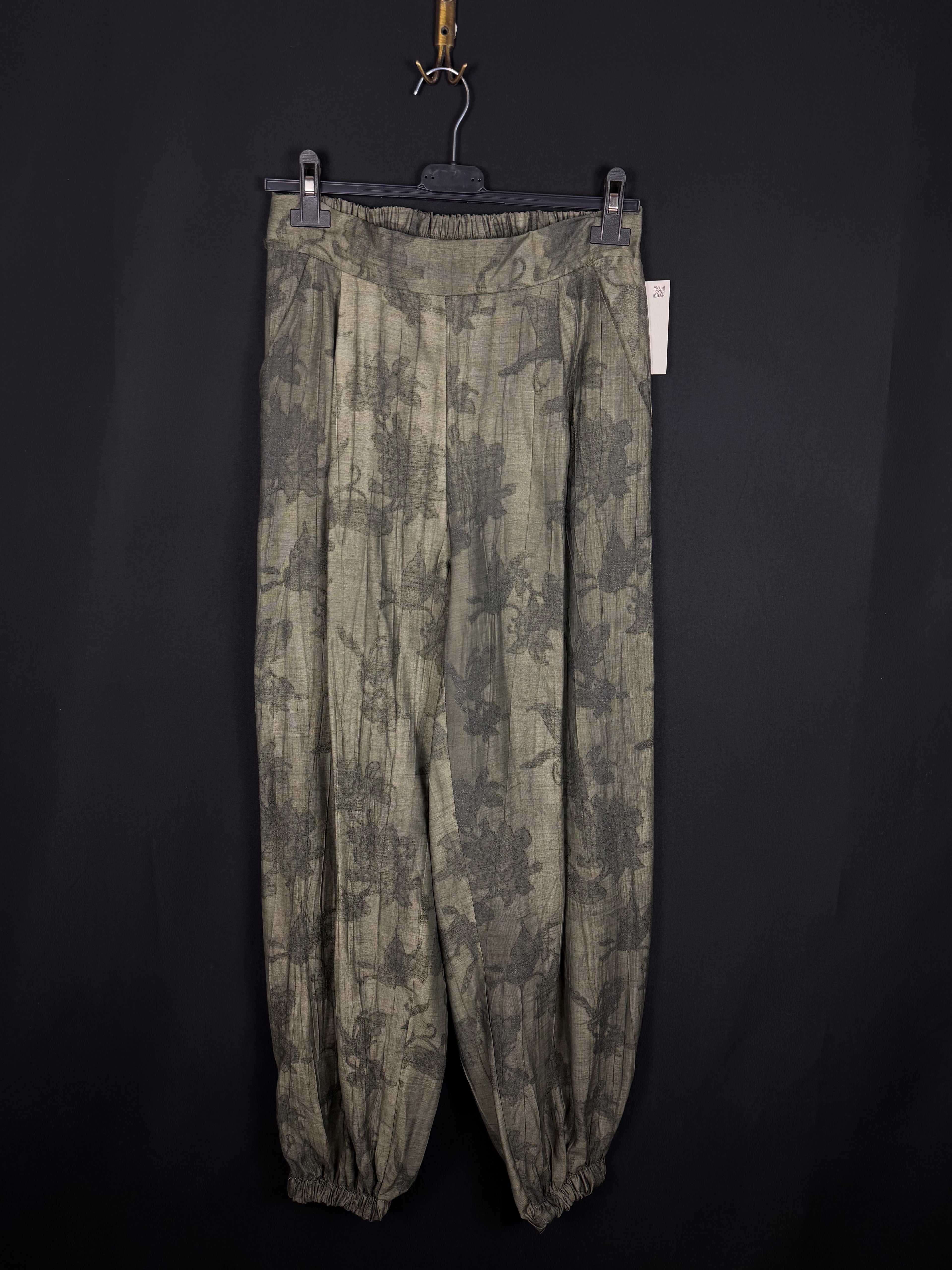 Pantalone tono su tono