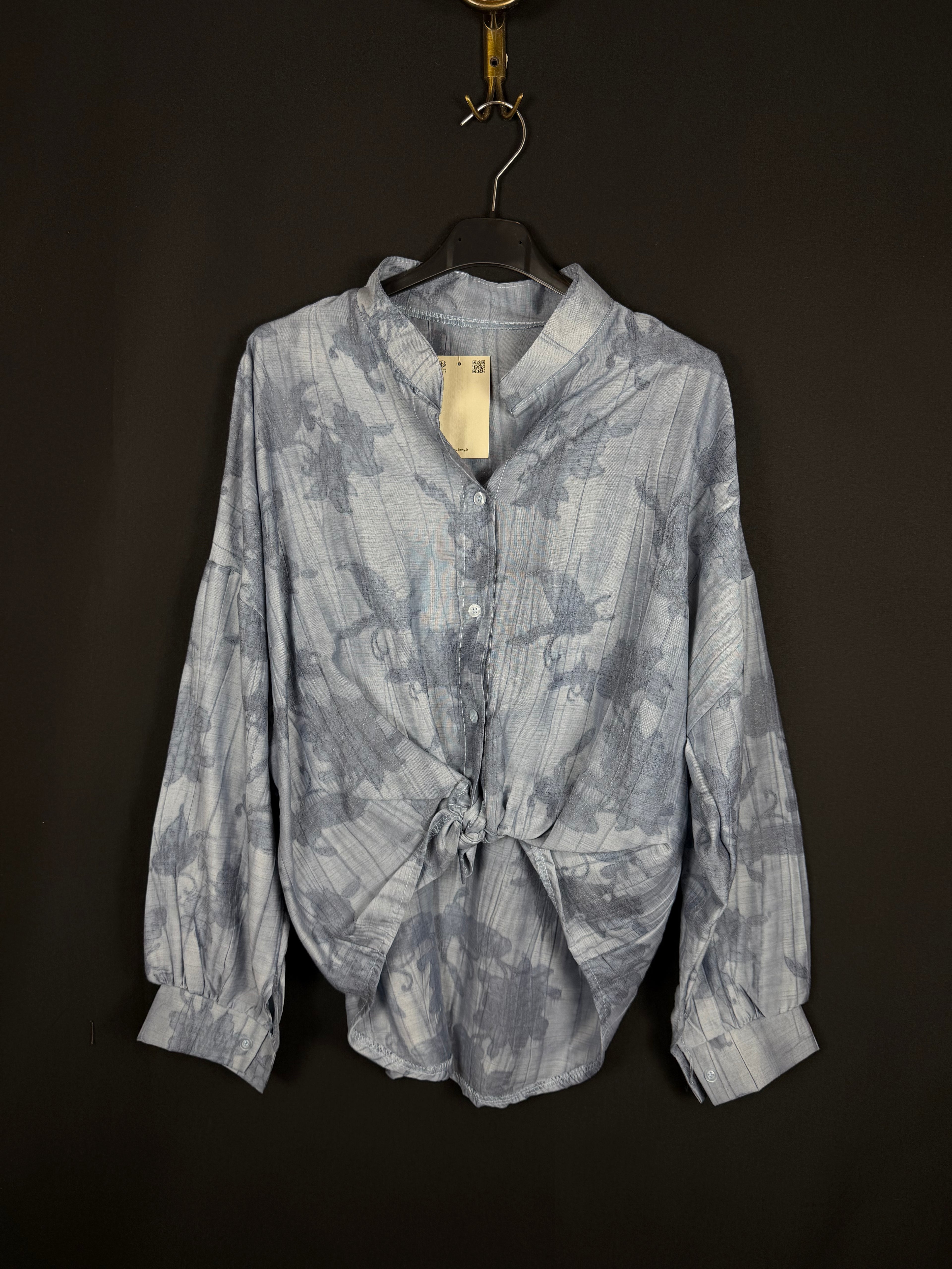Camicia tono su tono